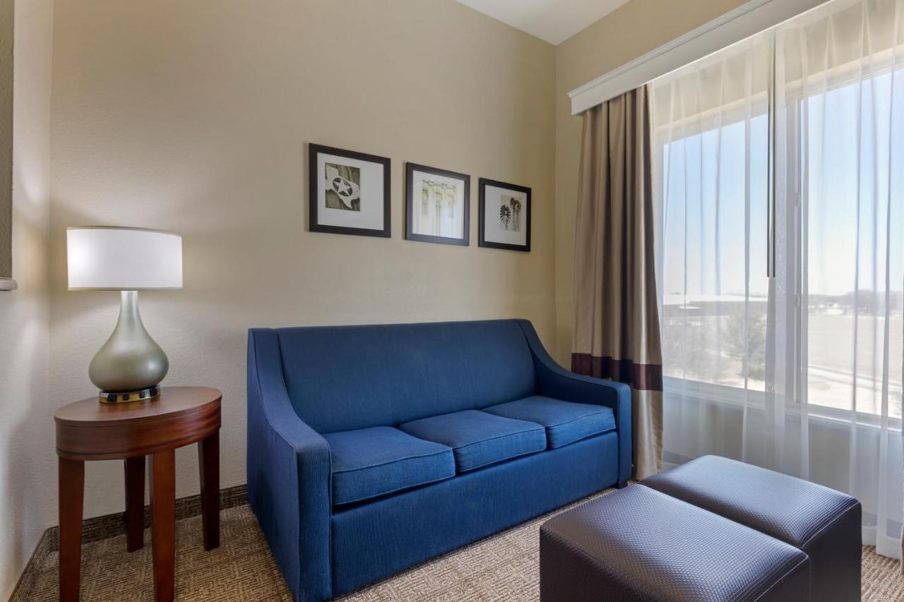 Comfort Suites Gainesville Buitenkant foto
