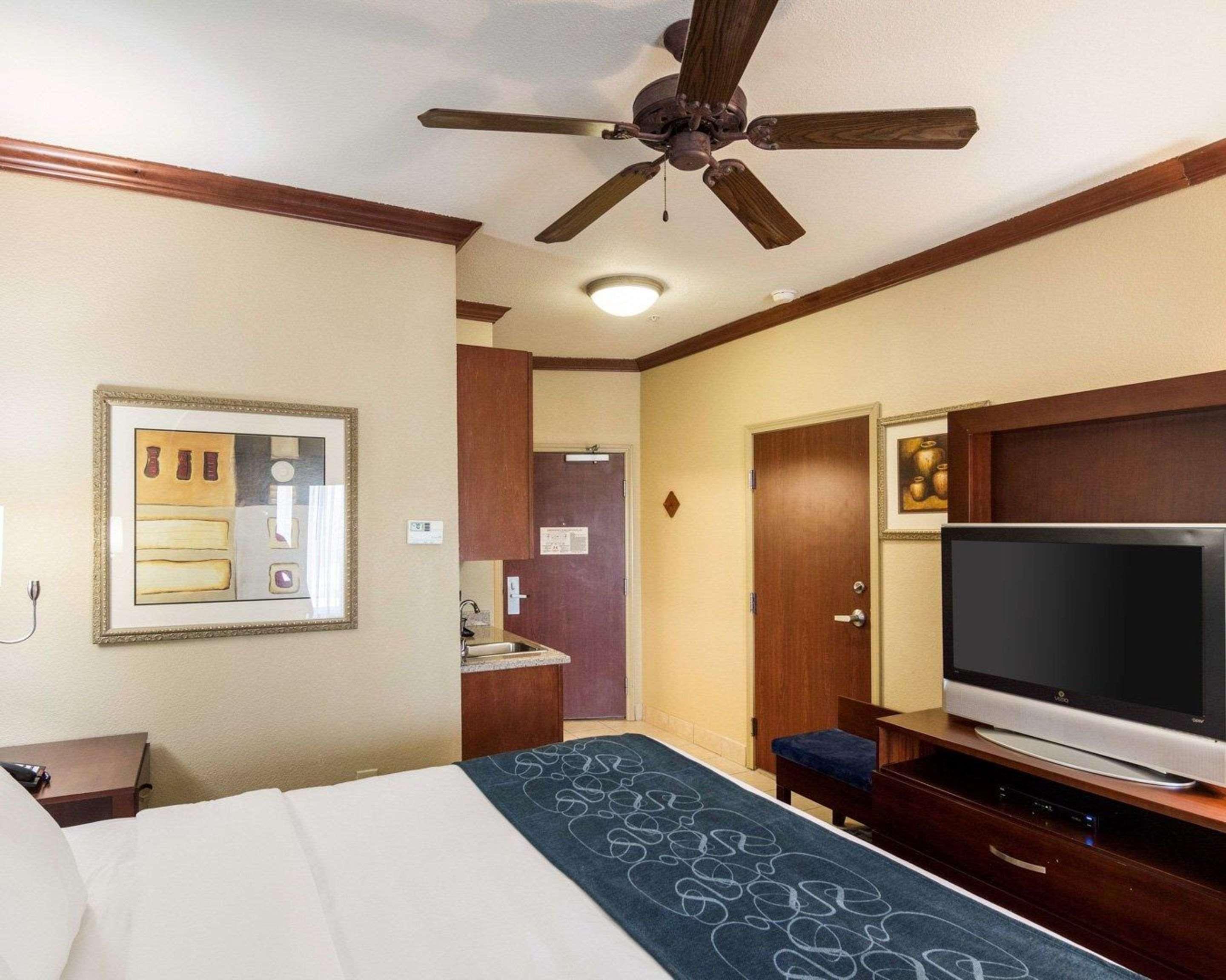 Comfort Suites Gainesville Buitenkant foto
